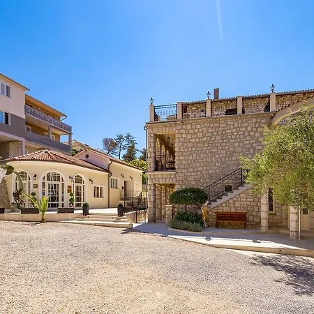 Lejlighedshotel Arbia - Margita Banjol