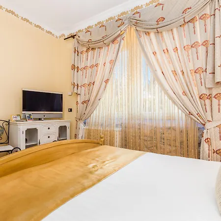 Arbia - Margita 公寓式酒店 4*