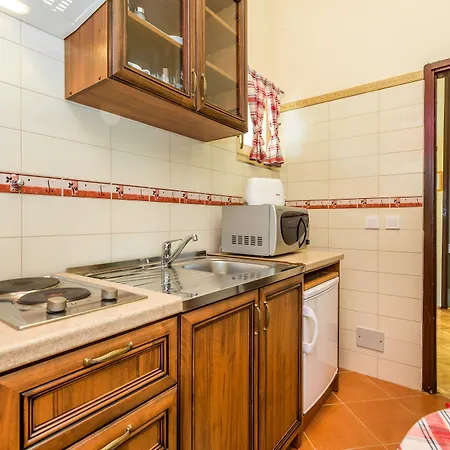 Arbia - Margita 公寓式酒店