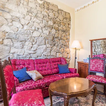 Arbia - Margita 公寓式酒店 4*