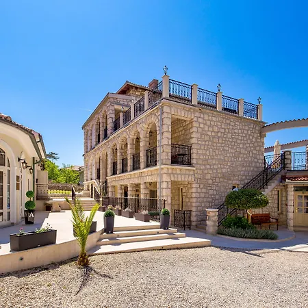 Arbia - Margita 公寓式酒店 Banjol