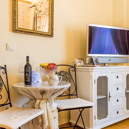 Lejlighedshotel Arbia - Margita Banjol