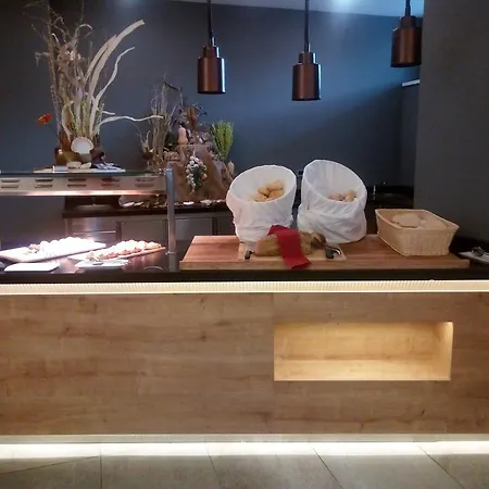 Arbia - Margita 公寓式酒店